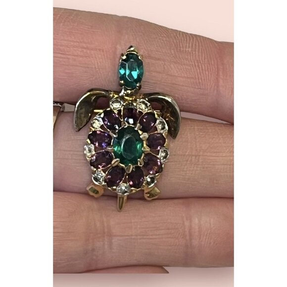 HIGH END NUMBERED 50’s Purple Glass Rhinestone Open Back Turtle Figural Brooch - Picture 7 of 8